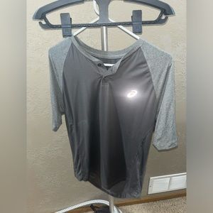 ASICS 2-button tee
